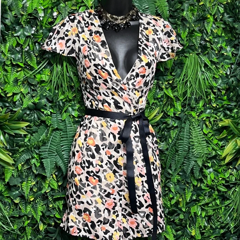 Hutch Romper Shorts Size 8 Tan Leopard Print Jumpsuit Short Sleeve Belted 3288 - Picture 3 of 9